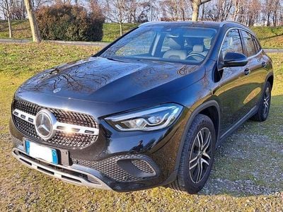 Usata Mercedes GLA180 116 CV (85 kW) 2021 Nero SUV