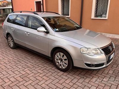 Usata VW Passat 150 CV (110 kW) 2009 Grigio Station wagon