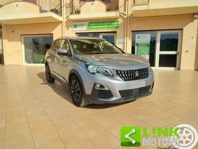 Occasion Peugeot 3008 Allure 120 ch (88 kW) 2017 Gris SUV