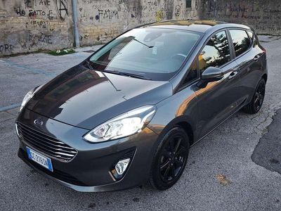 Usata Ford Fiesta 86 CV (63 kW) 2018 Grigio Utilitaria