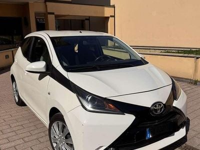 Usata Toyota Aygo X-play 69 CV (50 kW) 2015 Utilitaria