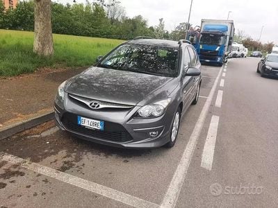 Begagnad Hyundai i30 109 HK (80 kW) 2011 Grå Kombi