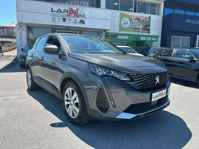 Begagnad Peugeot 3008 Allure 131 HK (96 kW) 2021 Grå SUV