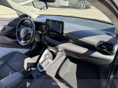Usata Toyota Yaris Hybrid Trend 116 CV (85 kW) 2022 Grigio scuro Utilitaria