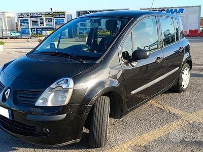 Usata Renault Modus 75 CV (55 kW) 2007 Nero Monovolume