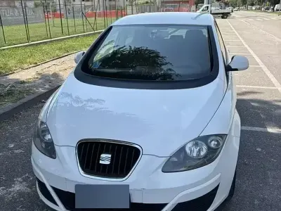 Usata Seat Altea 105 CV (77 kW) 2011 Bianco Monovolume
