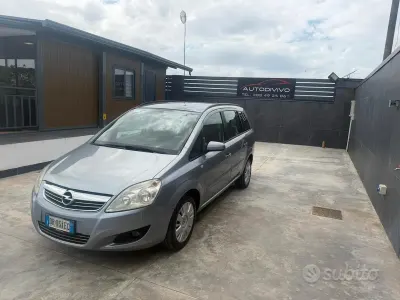 Usata Opel Zafira Enjoy 94 CV (69 kW) 2008 Grigio Monovolume