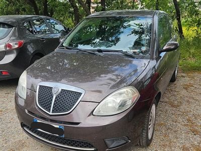 Begagnad Lancia Ypsilon 80 HK (58 kW) 2009 Brun Halvkombi