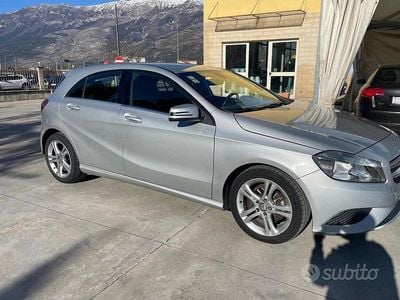 Käytetty Mercedes A180 109 HP (80 kW) 2015 Harmaa Sedan
