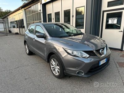 usata Nissan Qashqai 1.2 benzina 100.000 km anno 2015