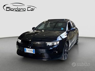 Usata Opel Astra Ultimate 130 CV (95 kW) 2024 Nero Berlina