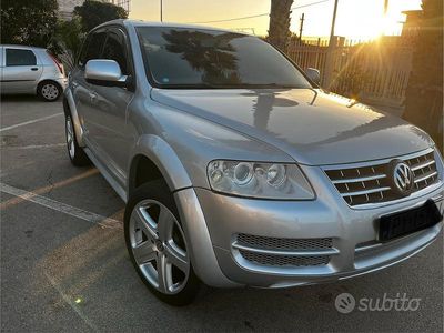 Usata VW Touareg 174 CV (127 kW) 2004 Grigio SUV