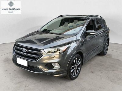 Usata Ford Kuga ST-Line 150 CV (110 kW) 2017 Grigio SUV