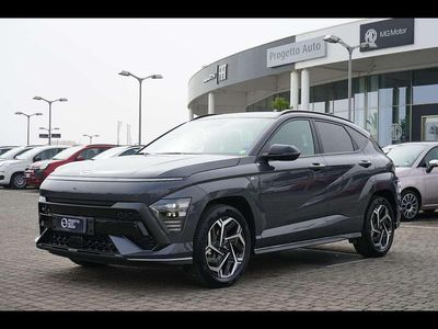 Usata Hyundai Kona N Line 141 CV (103 kW) 2023 Ecotronic gray pearl  two ton SUV