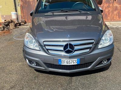 Usata Mercedes B180 2010 Grigio Monovolume