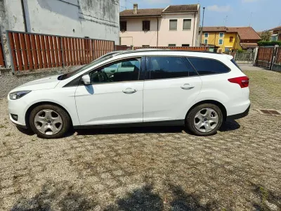Käytetty Ford Focus S 120 HP (88 kW) 2017 Valkoinen Farmari