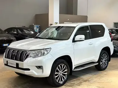Usata Toyota Land Cruiser Lounge 204 CV (150 kW) 2021 Bianco SUV