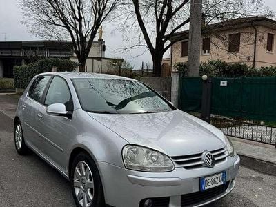 Usata VW Golf V Sportline 105 CV (77 kW) 2007 Berlina