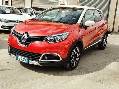 Usado Renault Captur Iconic 110 CV (80 kW) 2016 Rojo SUV