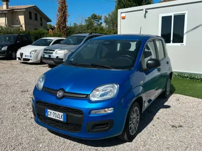 Usata Fiat Panda Cross Cross 69 CV (50 kW) 2025 Blu Utilitaria