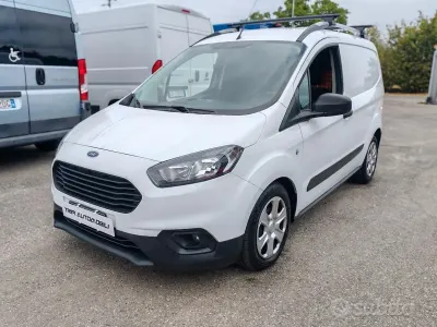 Usata Ford Transit Courier 101 CV (74 kW) 2022 Bianco Furgone