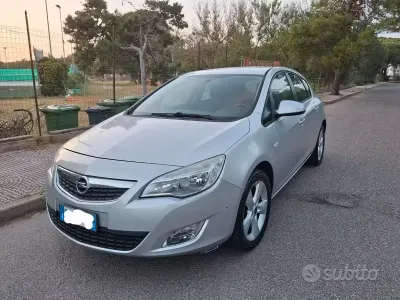 Używany Opel Astra Cosmo 2012