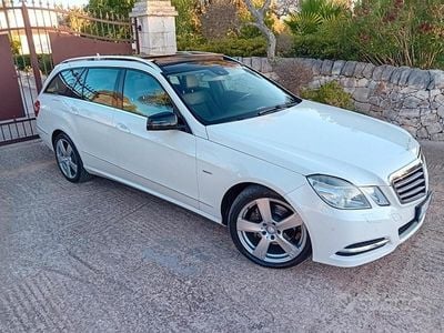 Usata Mercedes E250 Avantgarde 203 CV (149 kW) 2011 Bianco Station wagon