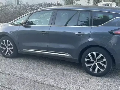 Käytetty Renault Espace 160 HP (117 kW) 2020 Tila-auto