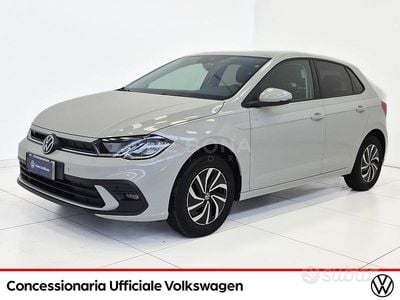 Usata VW Polo Life 80 CV (58 kW) 2023 Grigio Utilitaria