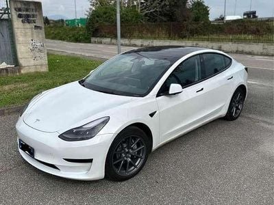 Usata Tesla Model 3 Standard Range 208 kW (283 CV) 2023 Bianco Berlina