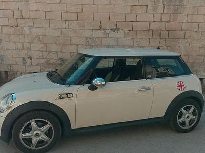 Usata Mini Cooper 90 CV (66 kW) 2010 Bianco Utilitaria