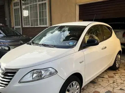 Brugt Lancia Ypsilon Silver 69 HK (50 kW) 2014 Hatchback