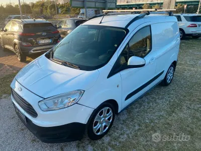 Usata Ford Transit Trend 76 CV (55 kW) 2017 Bianco Furgone
