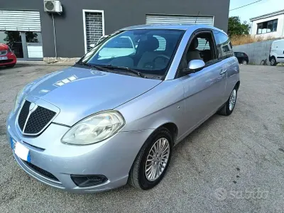Usata Lancia Ypsilon 60 CV (44 kW) 2006 Grigio Utilitaria