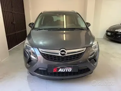 Usata Opel Zafira Tourer 150 CV (110 kW) 2012 Monovolume