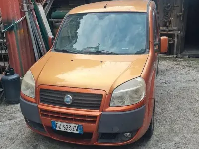 Usata Fiat Doblò 120 CV (88 kW) 2006 Monovolume