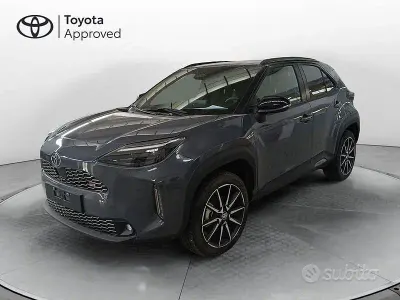 Nuova Toyota Yaris 2025 Grigio Utilitaria