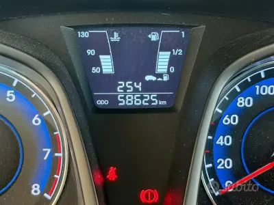Usata Hyundai ix20 90 CV (66 kW) 2018 Marrone Utilitaria