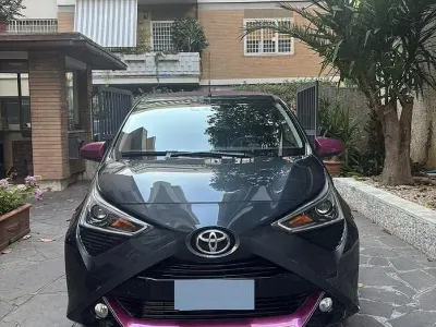 Usata Toyota Aygo X-wave 72 CV (52 kW) 2020 Nero Utilitaria
