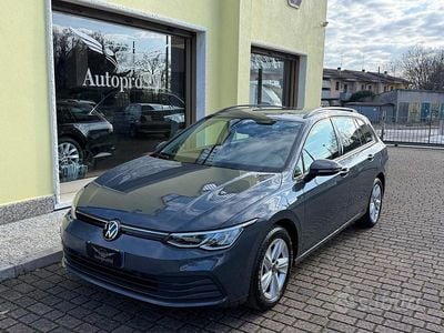 Grigio Usata 2022 VW Golf VIII Station wagon | 15.900 € (Ottimo prezzo)