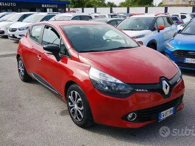 Usata Renault Clio IV 73 CV (53 kW) 2014 Rosso Berlina