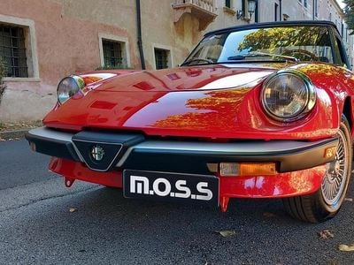 Usata Alfa Romeo Spider 128 CV (94 kW) 1986 Rosso Cabrio