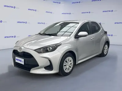 Second-hand Toyota Yaris Hybrid Active 172 CP (126 kW) 2025 Negru Hatchback