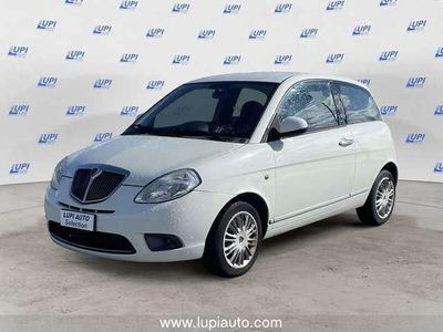 usata Lancia Ypsilon 1.2 69 CV Platinum del 2011 usata a Pistoia