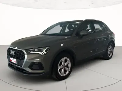 Usata Audi Q3 Business 150 CV (110 kW) 2023 Z7 grigio chronos metallizzato SUV