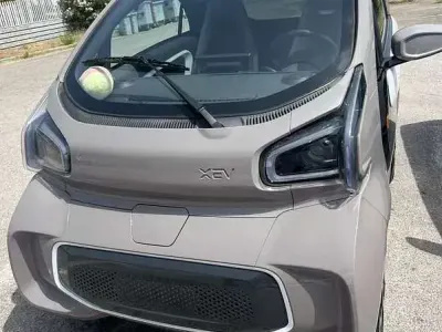 Usata XEV Yoyo 7 kW (10 CV) 2023 Beige Utilitaria