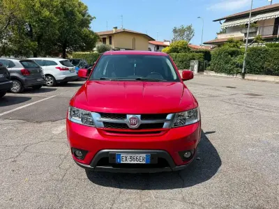 Usata Fiat Freemont 140 CV (102 kW) 2014 Rosso SUV