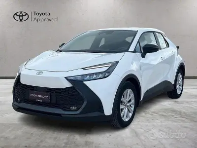 Second-hand Toyota C-HR Active 140 CP (102 kW) 2024 Alb SUV