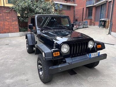 Usata Jeep Wrangler Sport 177 CV (130 kW) 2004 Nero metallizzato SUV
