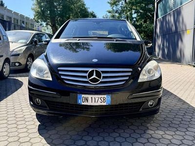 Usata Mercedes B180 109 CV (80 kW) 2007 Nero Monovolume